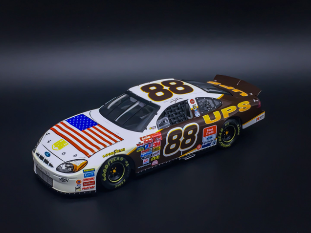 Illustration for article titled 9-11 Memorial Flag Car